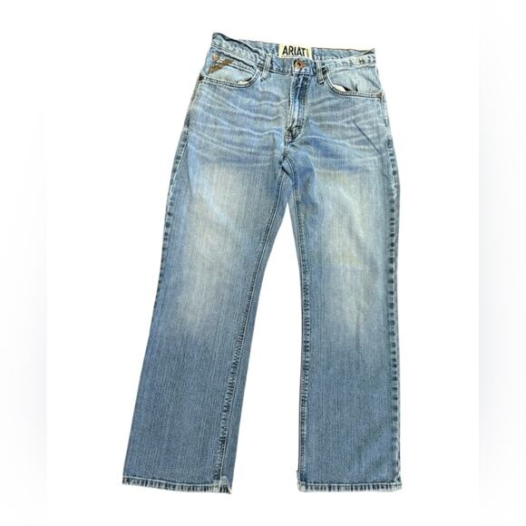 Ariat M2 Relaxed Boot Bootcut Jeans Classic Style in a Mens 32 x 31 - Picture 1 of 8